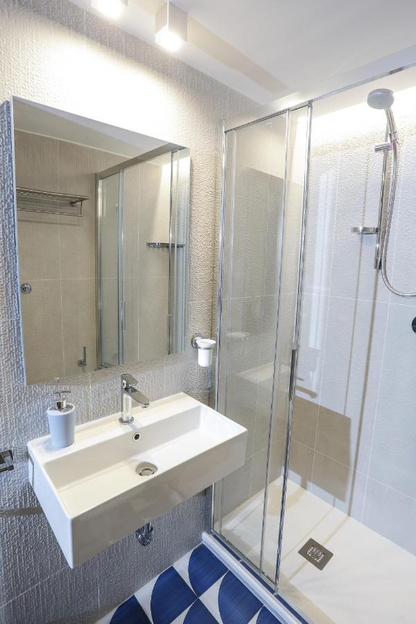 Ersilia Chiaia Suite Naples Extérieur photo