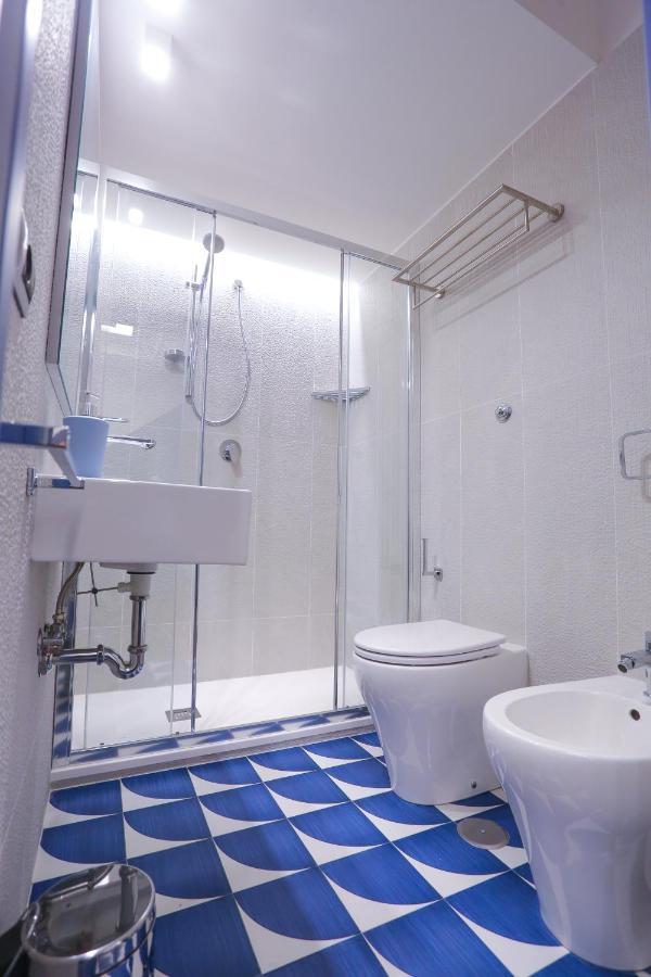 Ersilia Chiaia Suite Naples Extérieur photo